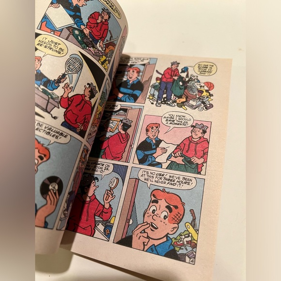 LOT OF 2 KID’S COLLECTIBLE ARCHIE COMIC BOOKS. - Picture 4 of 7
